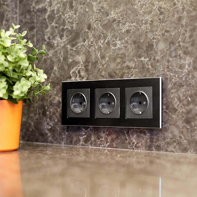 Розетка с заземлением Werkel графит рифленый W1171004 4690389158629 изображение 3 Розетка с заземлением Werkel графит рифленый W1171004 4690389158629 Фото № 3