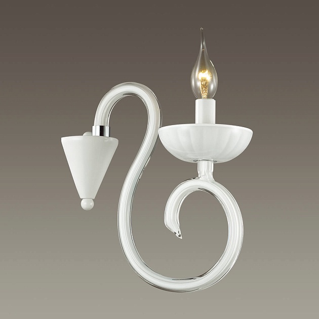 Бра Odeon Light Hall Zefiro 3932/1W изображение 3 Бра Odeon Light Hall Zefiro 3932/1W Фото № 3